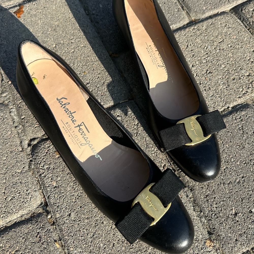 Salvatore Ferragamo Black Flats with Gold Buckle - Picture 2 of 4